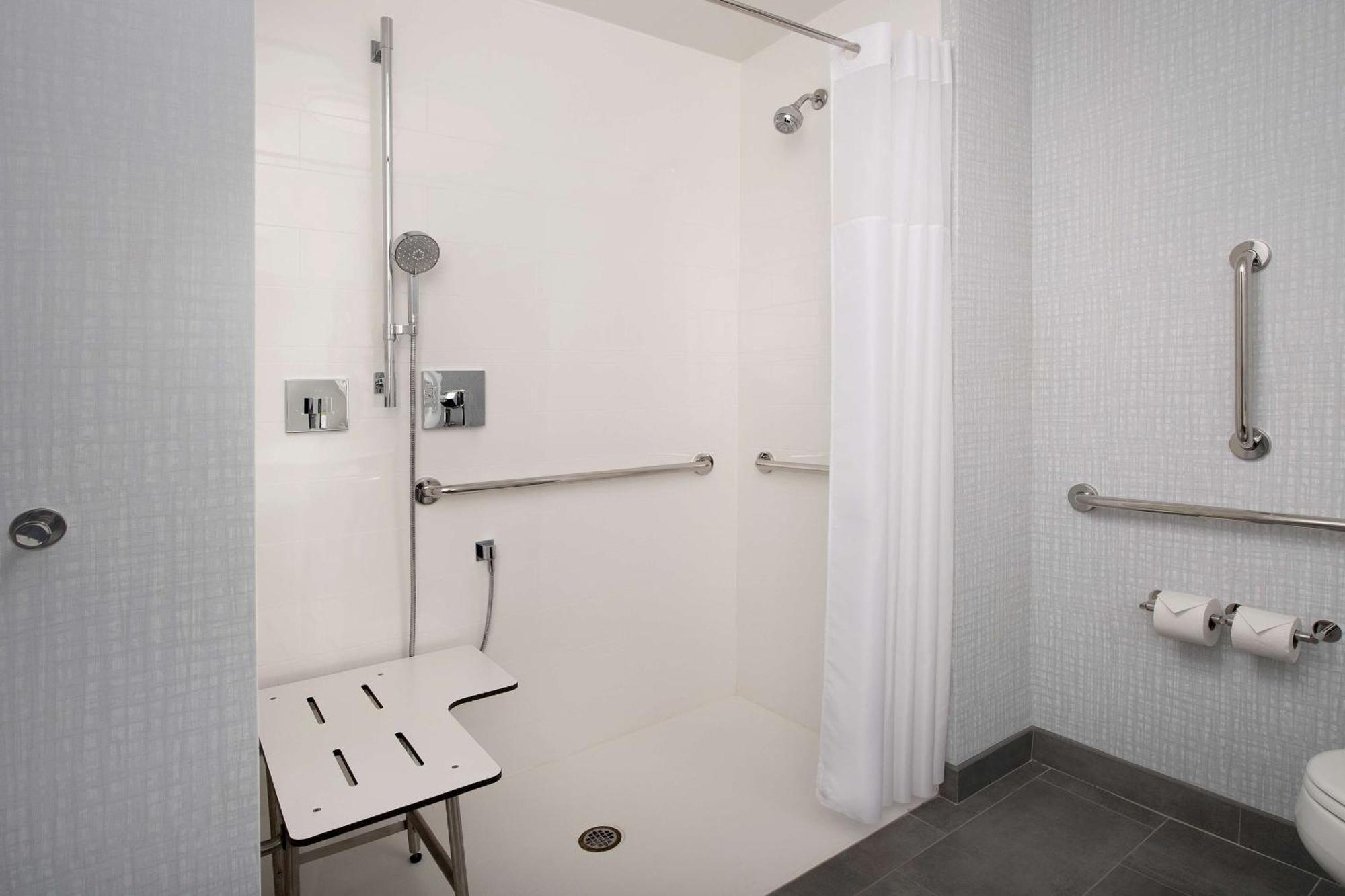 Hampton Inn & Suites Лексингтон Экстерьер фото