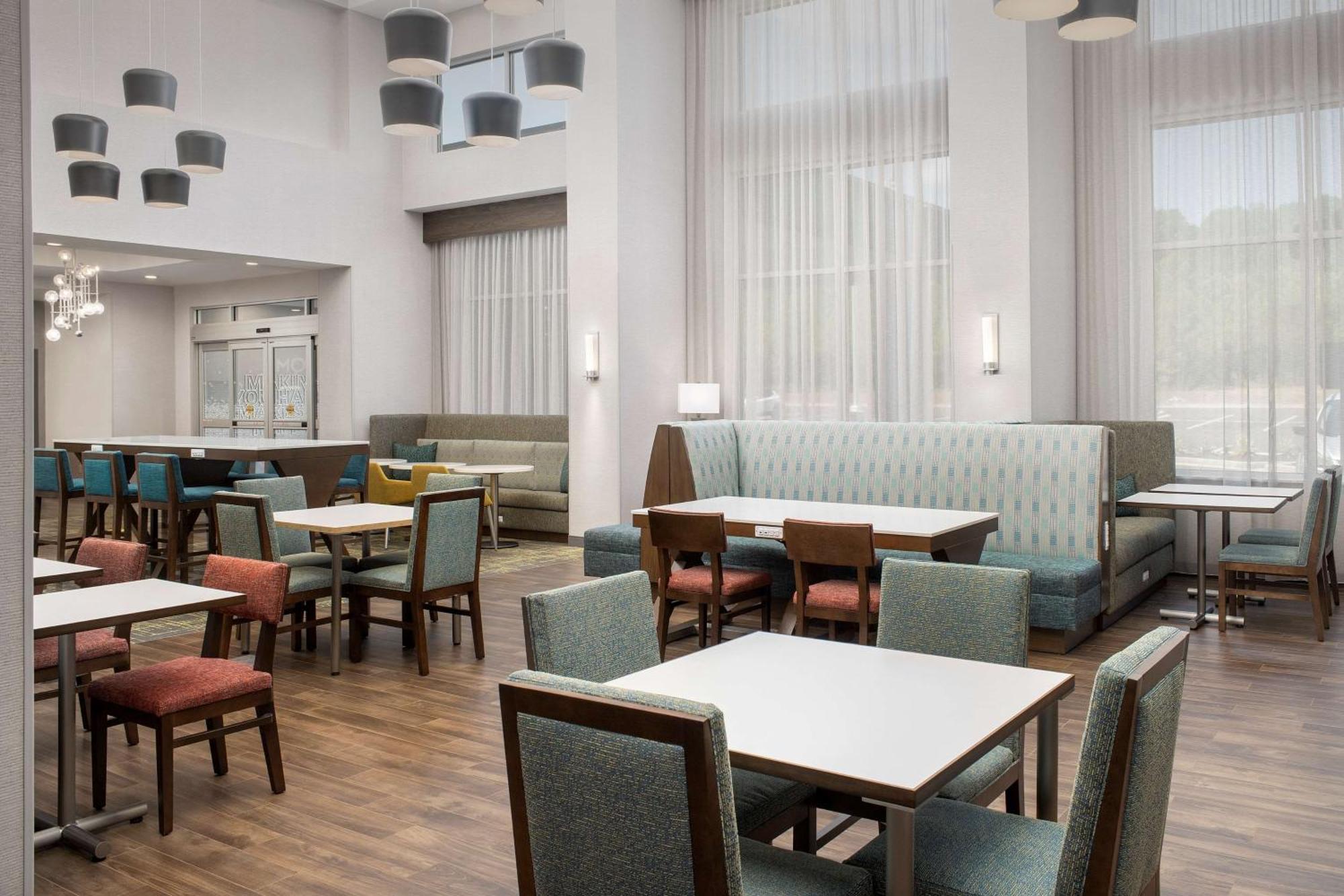 Hampton Inn & Suites Лексингтон Экстерьер фото